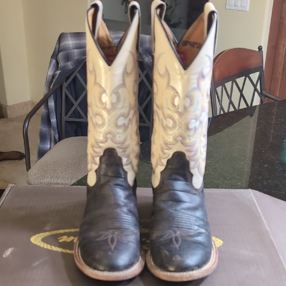 Two-Tone Western Cowboy Boots